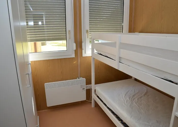 Pocitniske Hiske Murania